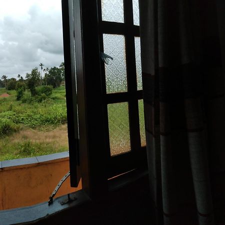 Ch Rooms - Transit Airport Negombo Buitenkant foto