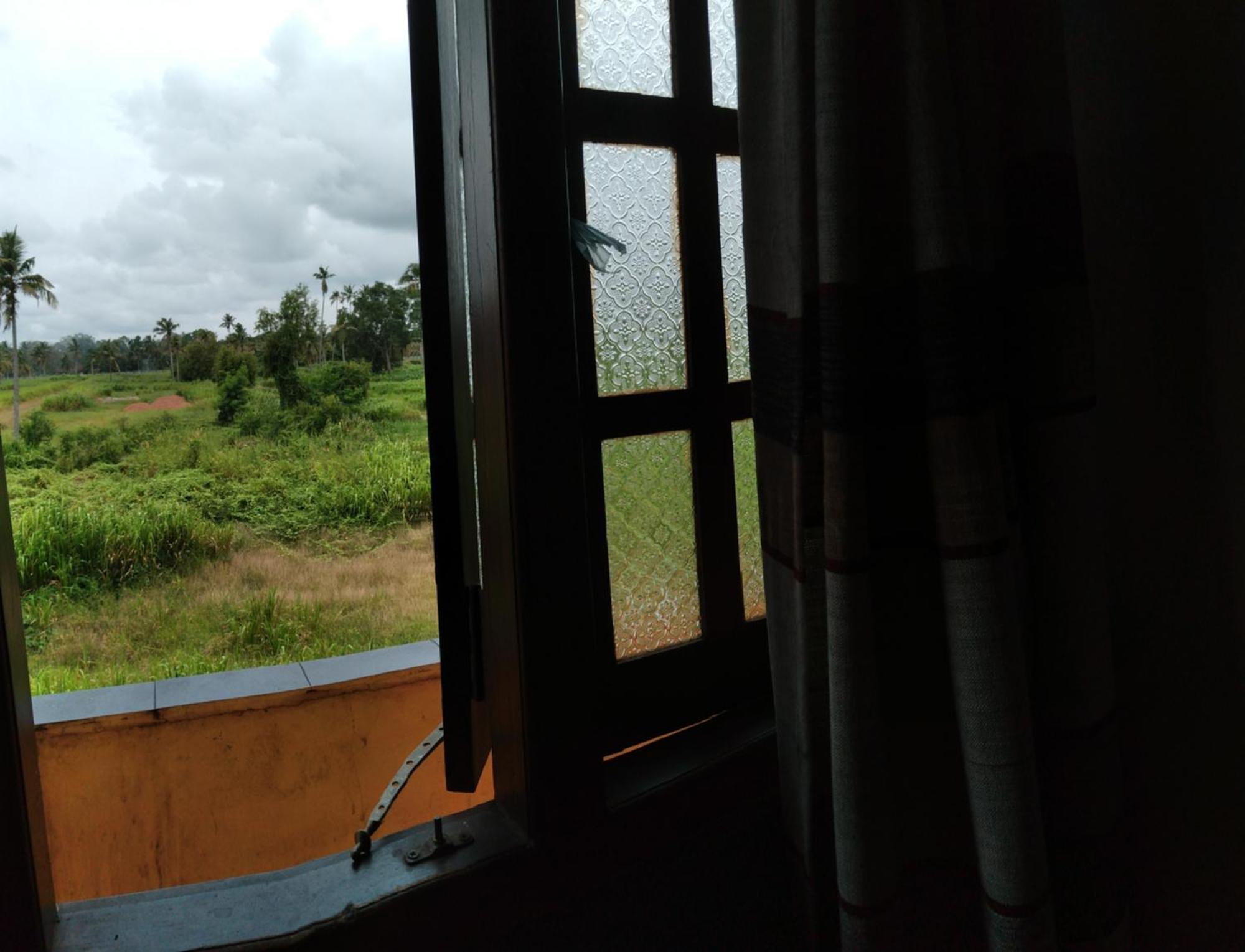 Ch Rooms - Transit Airport Negombo Buitenkant foto